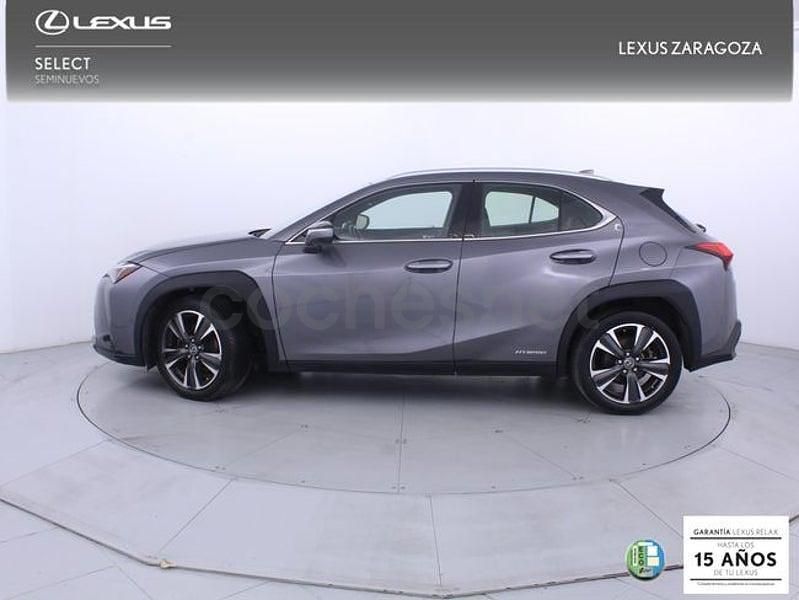 Usado Lexus UX Luxury Line 184 CV (135 kW) 2019 Gris / plata SUV