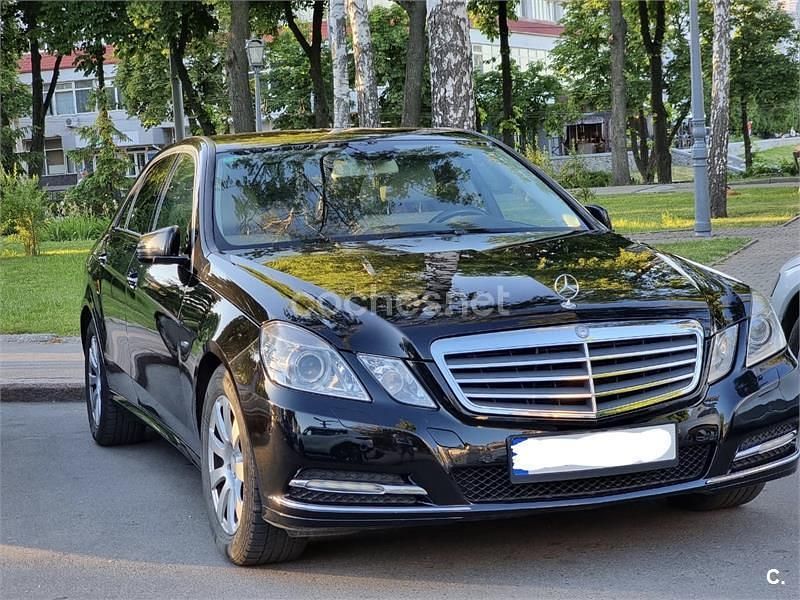 Usado Mercedes E220 170 CV (125 kW) 2011 Negro Berlina
