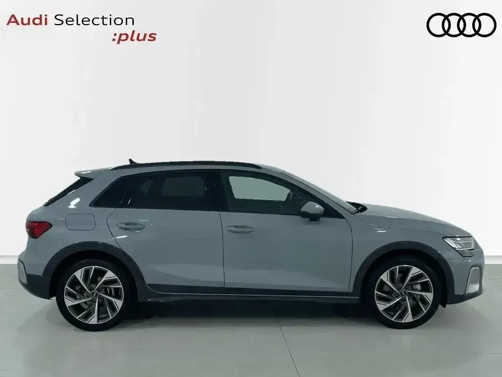 Usado Audi A3 e-tron Advanced Plus 204 CV (150 kW) 2025 Gris Utilitario