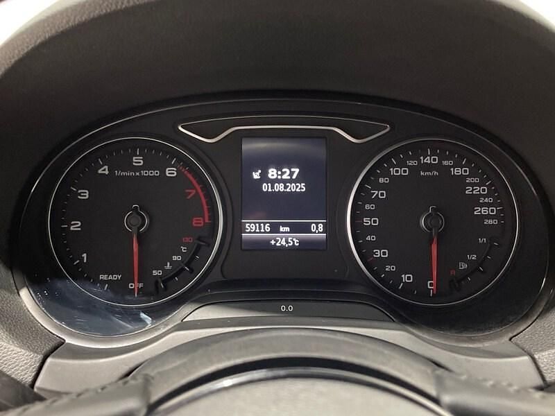 Usado Audi A3 116 CV (85 kW) 2017 Gris Berlina