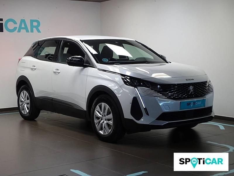 Usado Peugeot 3008 Active 131 CV (96 kW) 2023 Blanco SUV