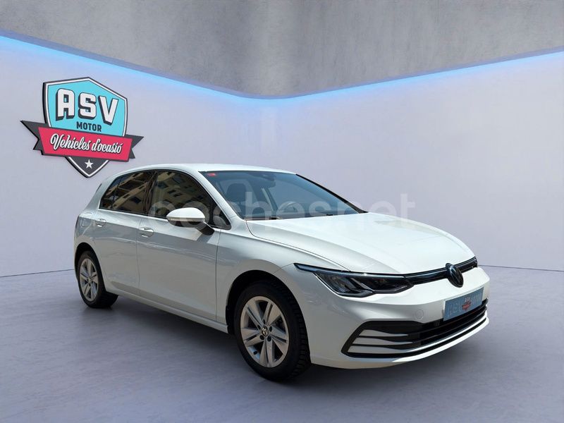 Blanco Usado 2023 VW Golf VIII Life Berlina | 26.990 € (Precio justo) - Imagen 1/4