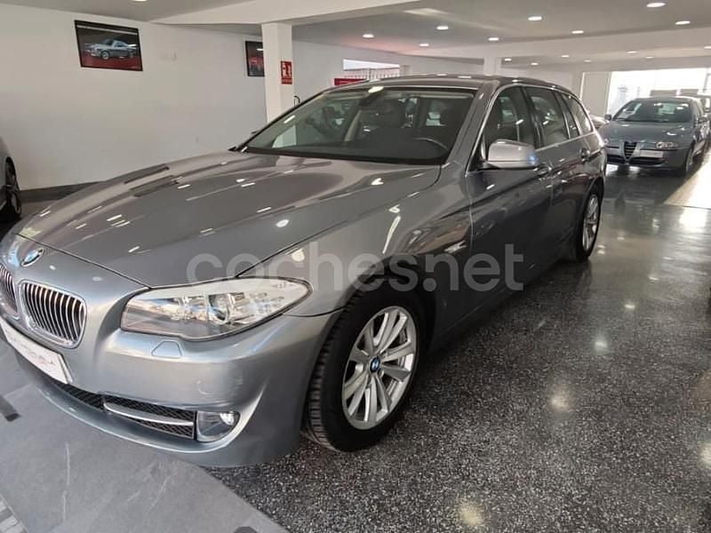 Gris / plata Usado 2012 BMW 520 Comfort Edition Familiar | 10.990 € (Buen precio) - Imagen 1/4
