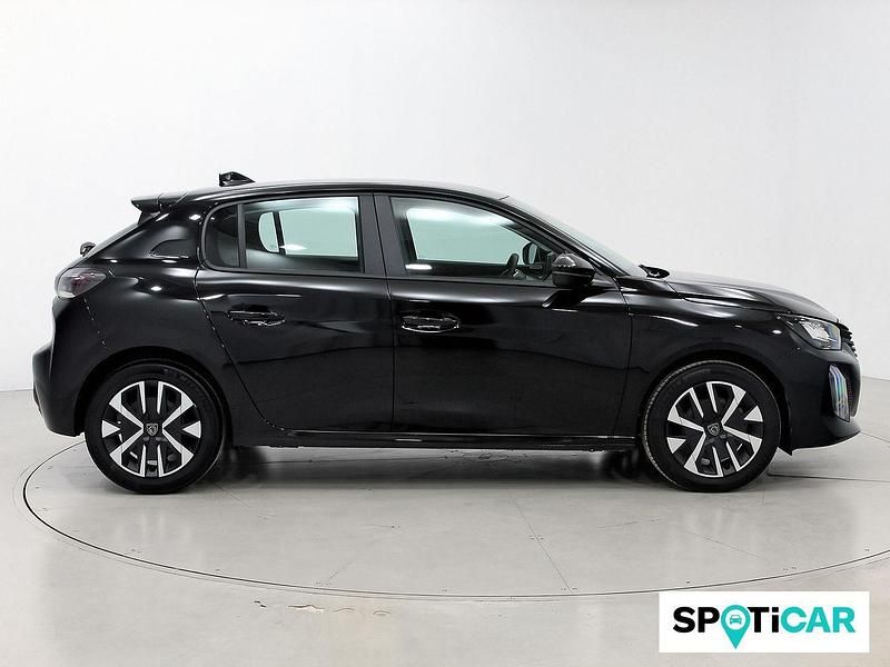Usado Peugeot 208 Active 102 CV (75 kW) 2024 Negro Utilitario