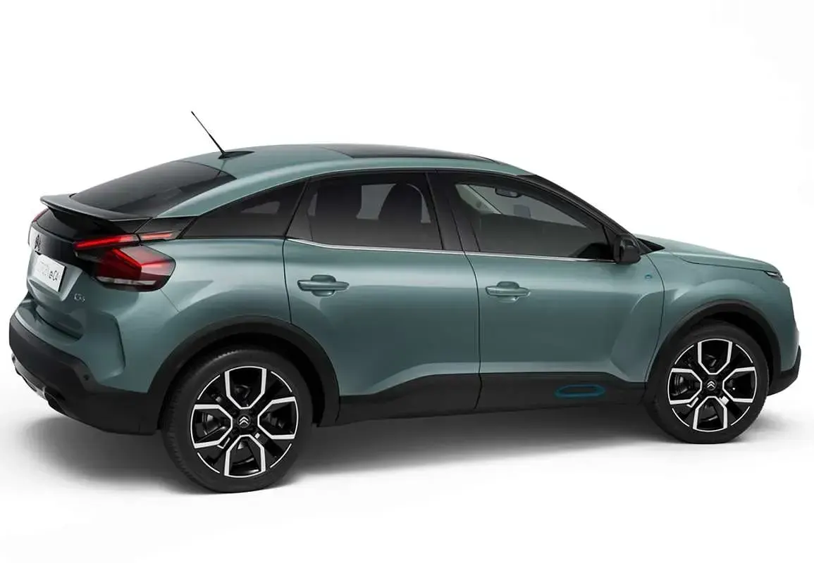 Usado Citroën C4 Feel 131 CV (96 kW) 2022 Naranja Utilitario
