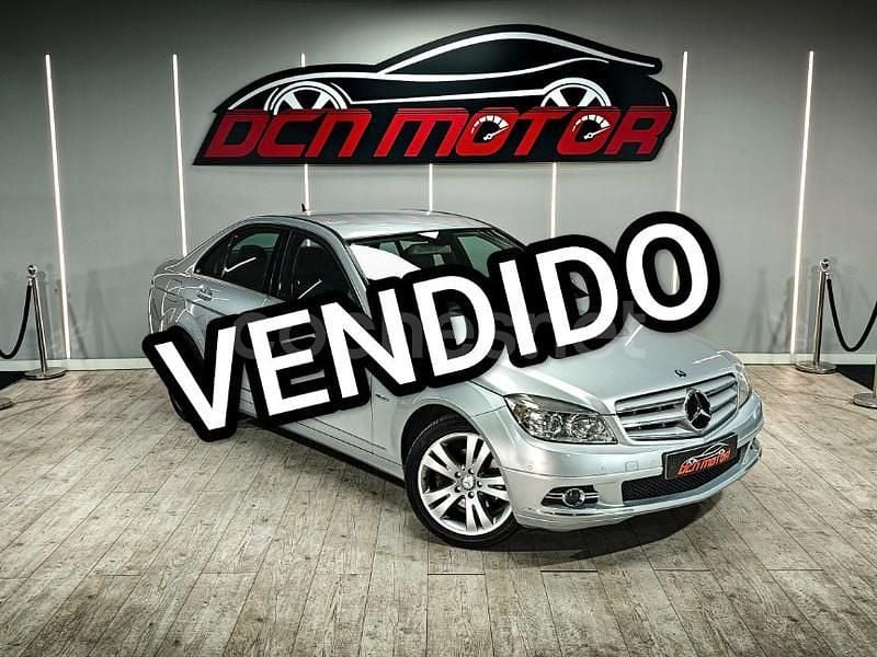 Usado Mercedes C220 170 CV (125 kW) 2009 Gris / plata Berlina