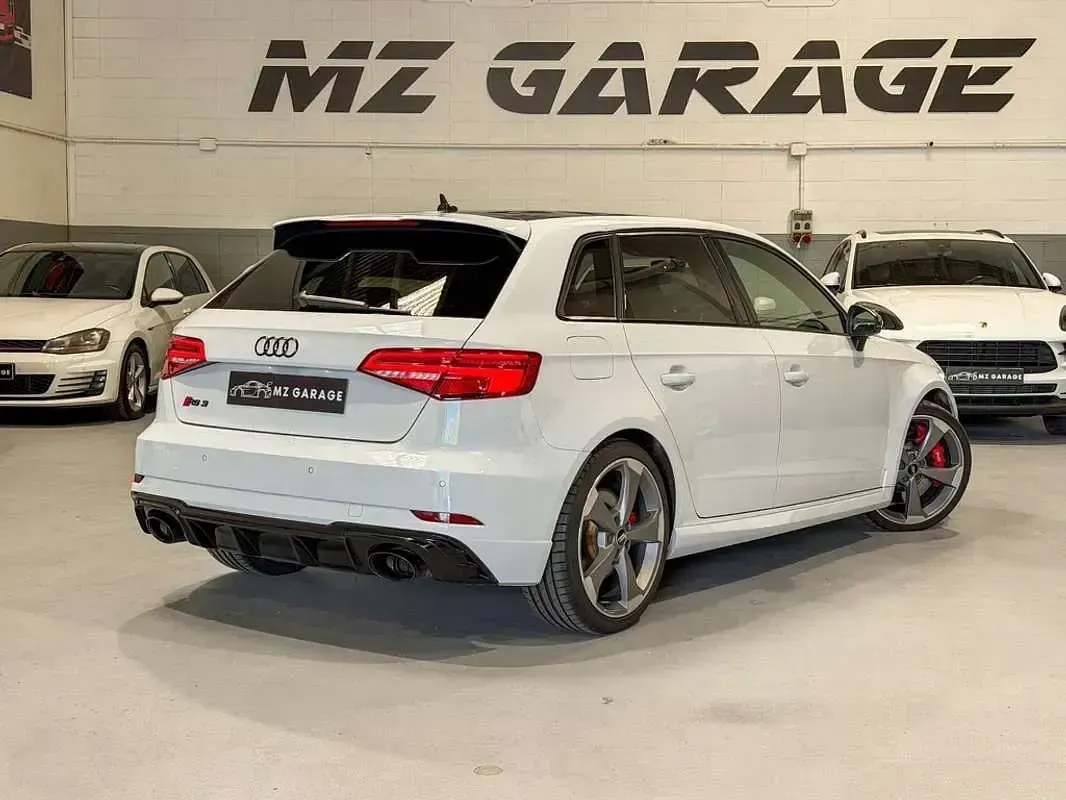 Usado Audi RS3 Sportback Ambiente 400 CV (294 kW) 2019 Blanco Utilitario