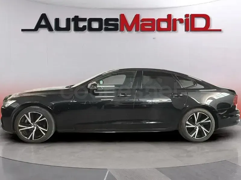 Usado Volvo S90 Momentum 235 CV (172 kW) 2021 Negro Berlina