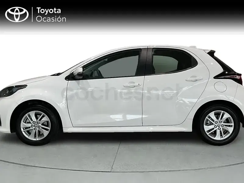 Usado Toyota Yaris Hybrid Business Edition 116 CV (85 kW) 2025 Blanco Berlina