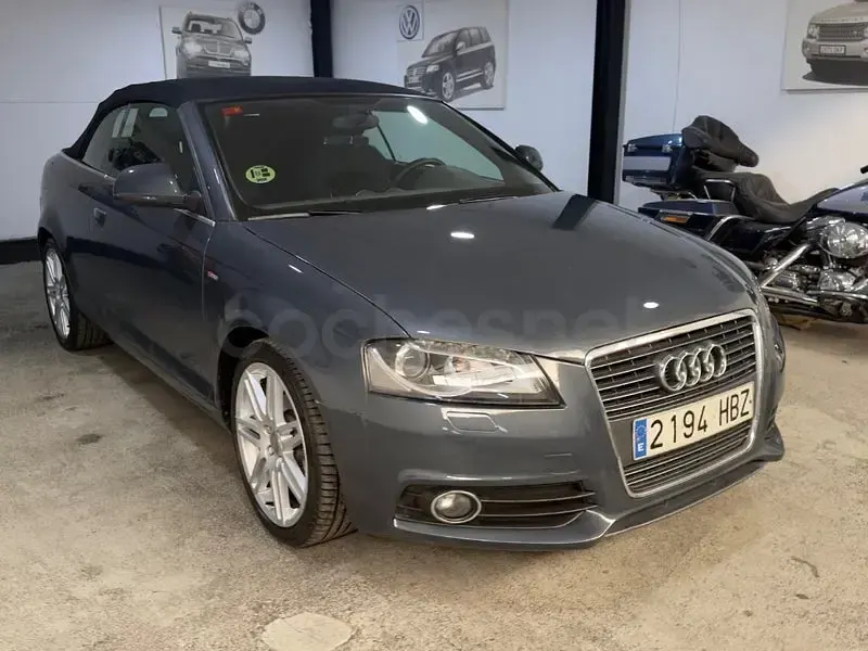 Usado Audi A3 Cabriolet Attraction 105 CV (77 kW) 2011 Gris / plata Descapotable