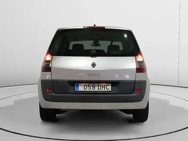 Usado Renault Scenic E-Tech Expression 101 CV (74 kW) 2005 Gris