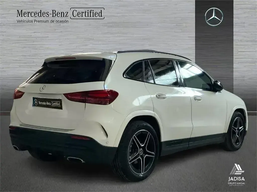 Usado Mercedes GLA200 150 CV (110 kW) 2025 Blanco SUV