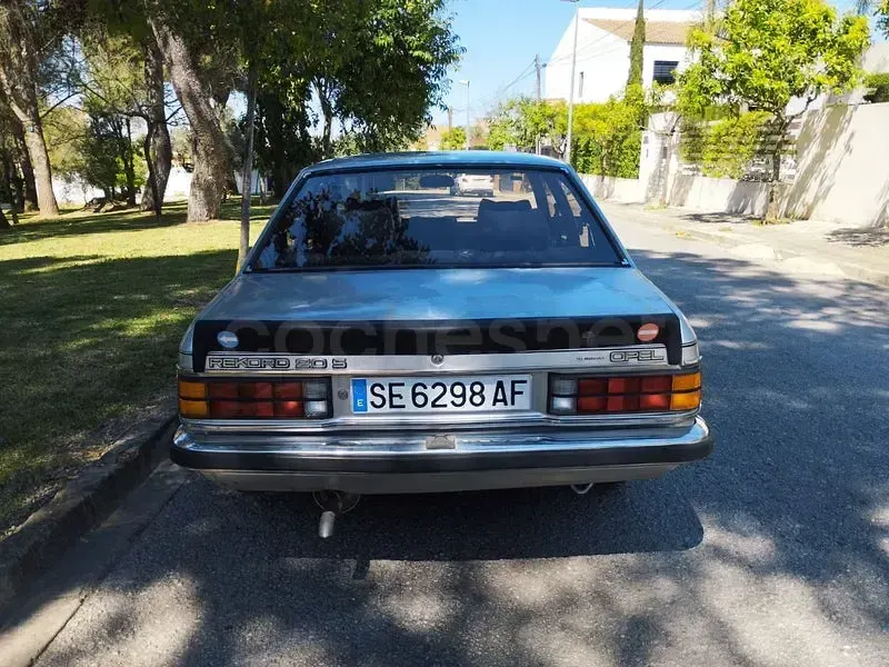 Usado Opel Rekord S 100 CV (73 kW) 1986 Gris / plata Berlina