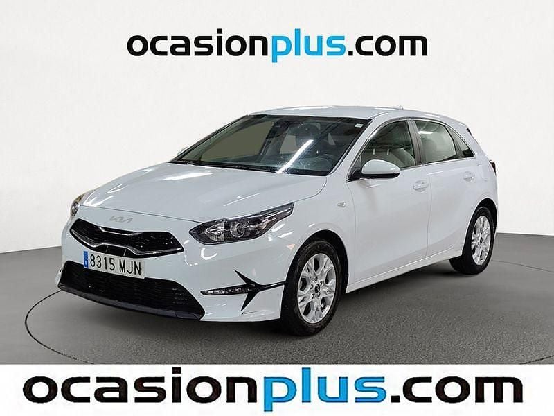 Blanco Usado 2023 Kia Ceed Utilitario | 15.446 € (Buen precio) - Imagen 1/4