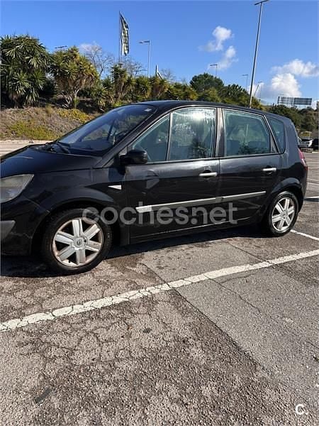 Usado Renault Scénic II Dynamique 105 CV (77 kW) 2005 Negro Monovolumen