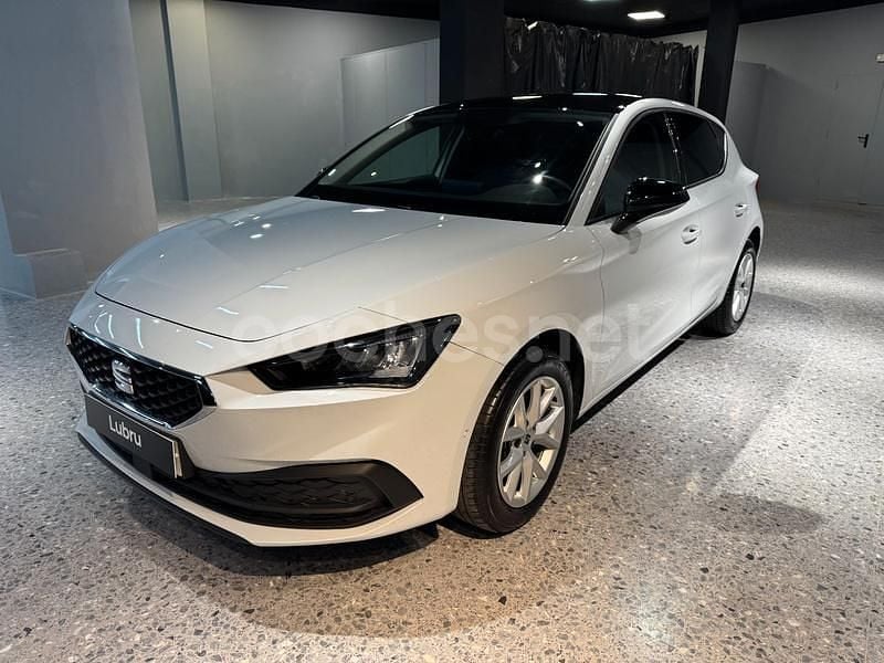 Usado Seat Leon Style 150 CV (110 kW) 2024 Blanco Berlina