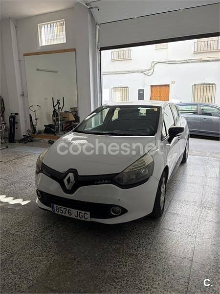 Usado Renault Clio IV Business 75 CV (55 kW) 2015 Blanco Berlina