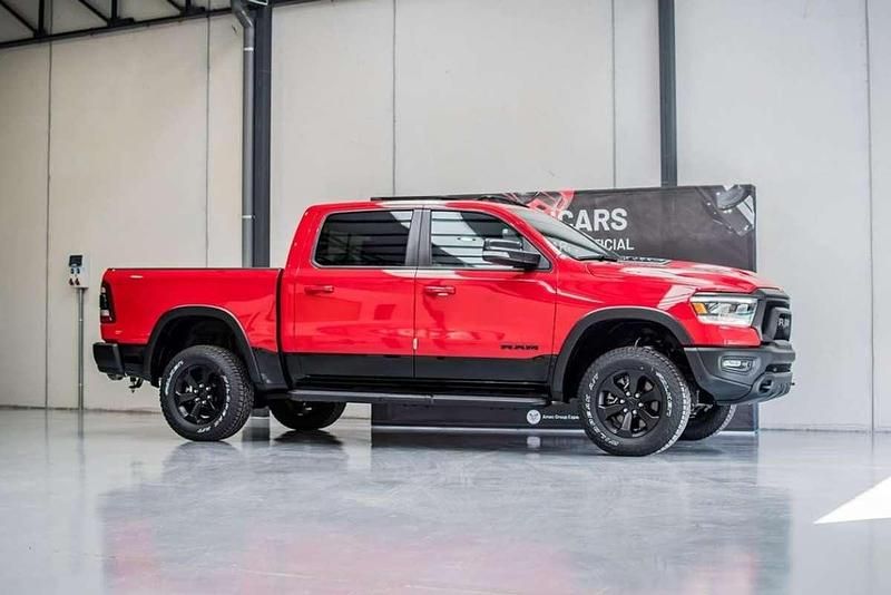 Nuevo RAM 1500 400 CV (294 kW) 2025 Rojo Recogida