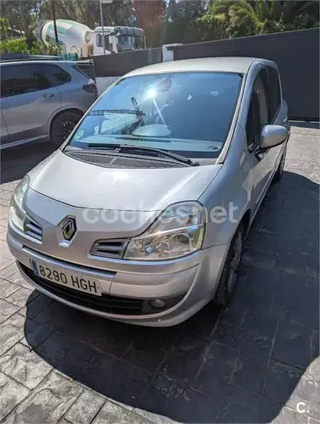 Usado Renault Grand Modus Exception 90 CV (66 kW) 2011 Gris / plata Monovolumen