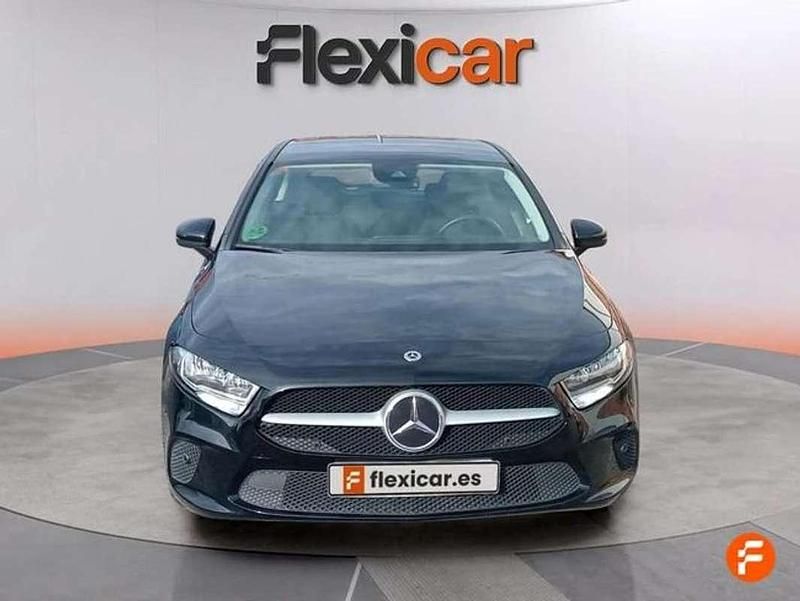 Usado Mercedes A180 136 CV (100 kW) 2021 Negro Utilitario