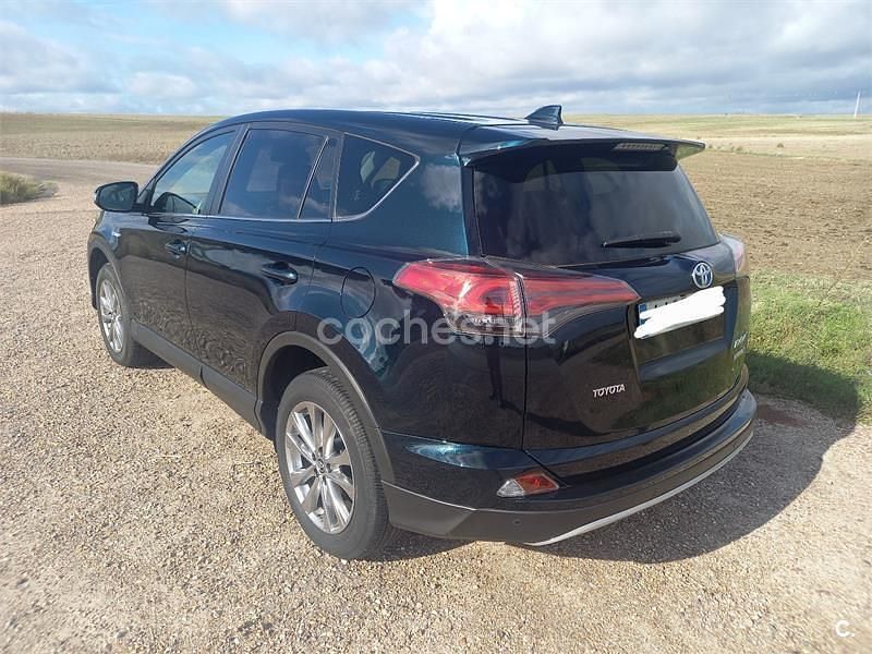 Usado Toyota RAV4 Hybrid Advance 197 CV (144 kW) 2017 Azul SUV