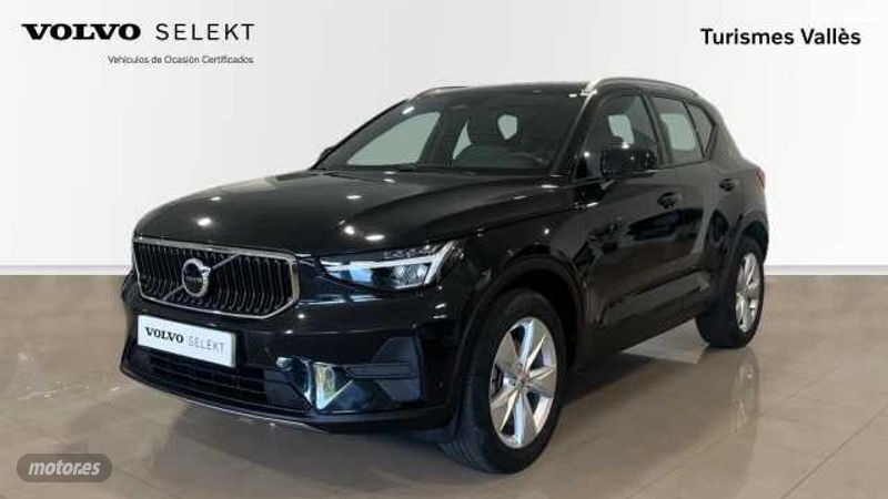 Negro Usado 2024 Volvo XC40 Core SUV | 34.900 € - Imagen 1/4