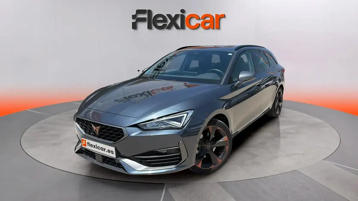 Usado Cupra Leon 150 CV (110 kW) 2023 Gris Familiar