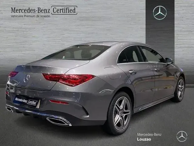 Usado Mercedes CLA250e 218 CV (160 kW) 2023 Gris montaña Berlina