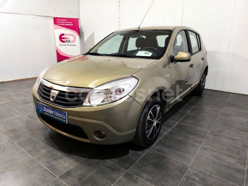 Beige Usado 2008 Dacia Sandero Ambiance Utilitario | 5299 € (Caro) - Imagen 1/4