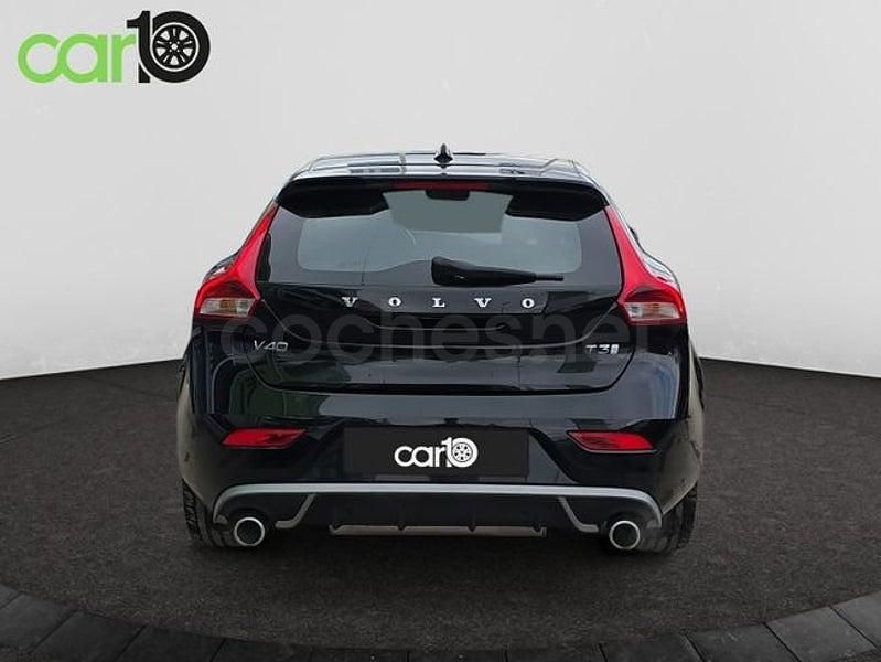 Usado Volvo V40 R-Design Momentum 152 CV (111 kW) 2019 Negro Berlina