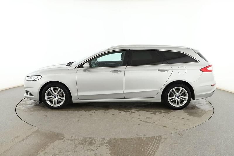 Usado Ford Mondeo Titanium 150 CV (110 kW) 2016 Plata Familiar