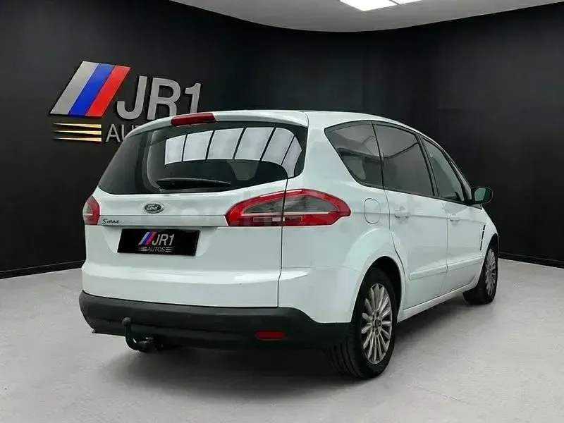 Usado Ford S-MAX Titanium 140 CV (102 kW) 2014 Blanco Monovolumen