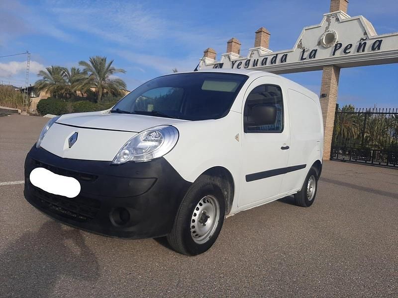 Usado Renault Kangoo Campus 85 CV (62 kW) 2011 Blanco Familiar