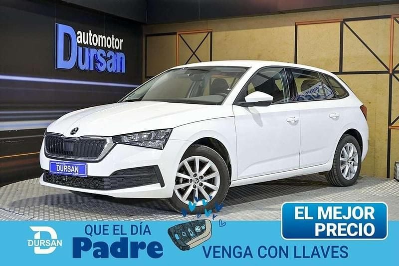 Usado Skoda Scala Active 90 CV (66 kW) 2022 Blanco Utilitario