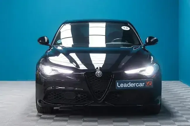 Usado Alfa Romeo Giulia Veloce 283 CV (208 kW) 2021 Negro Berlina