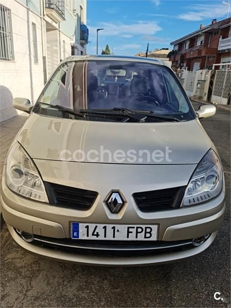Beige Usado 2007 Renault Scénic II Dynamique Monovolumen | 2000 € (Super precio) - Imagen 1/4