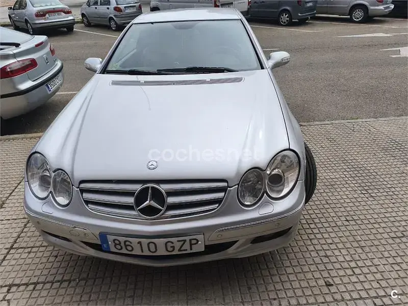Usado Mercedes CLK320 Elegance 224 CV (164 kW) 2007 Gris / plata Coupe