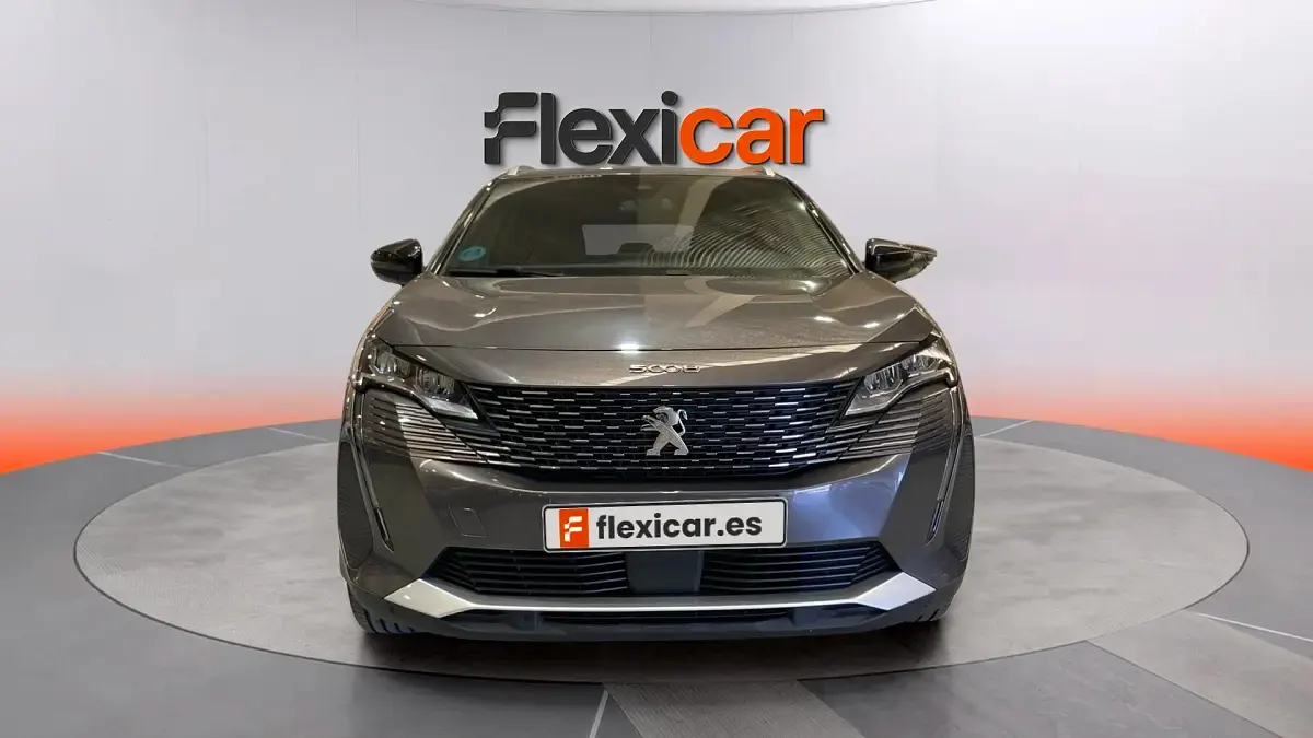 Usado Peugeot 5008 Allure 131 CV (96 kW) 2024 Gris SUV