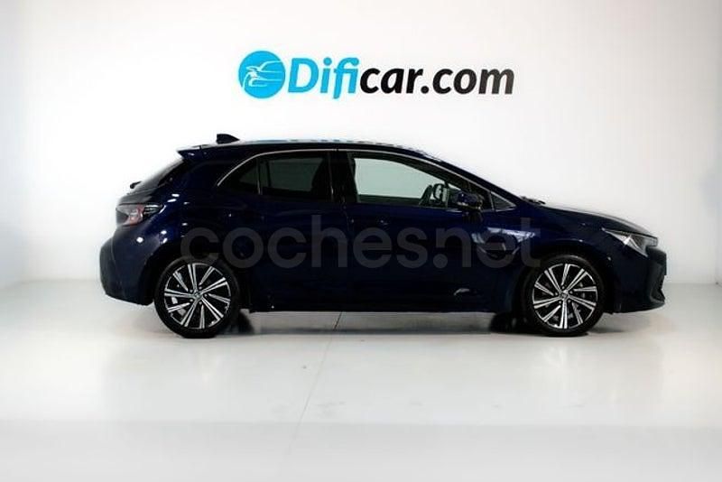 Usado Toyota Corolla Style 181 CV (133 kW) 2021 Azul Berlina