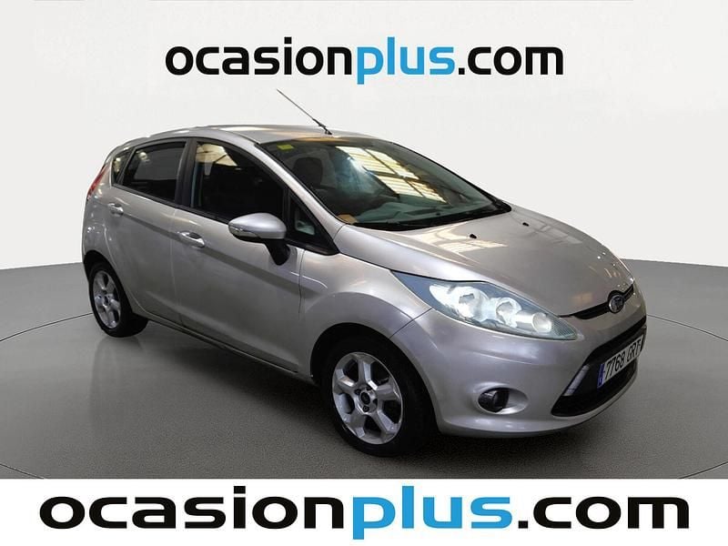 Usado Ford Fiesta Trend 97 CV (71 kW) 2009 Gris Utilitario