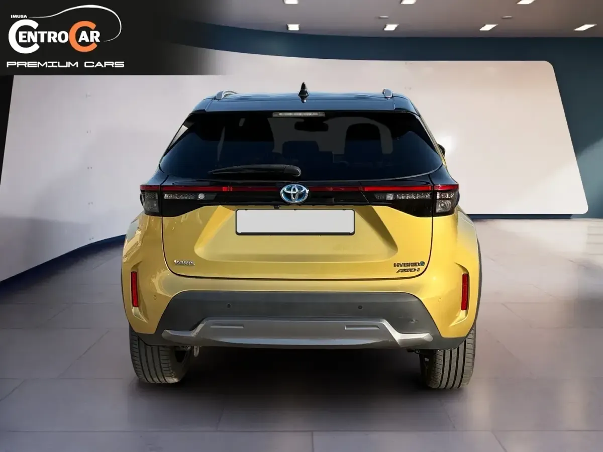 Usado Toyota Yaris Edition 116 CV (85 kW) 2022 Amarillo Utilitario