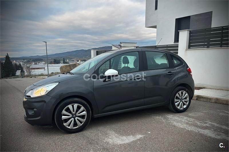Usado Citroën C3 Attraction 68 CV (50 kW) 2013 Gris / plata Berlina