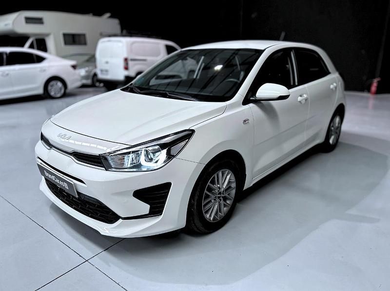 Usado Kia Rio 84 CV (61 kW) 2022 Blanco
