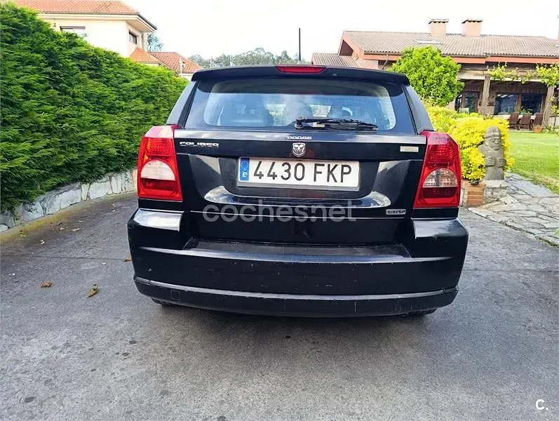 Usado Dodge Caliber SXT 140 CV (102 kW) 2007 Negro Utilitario