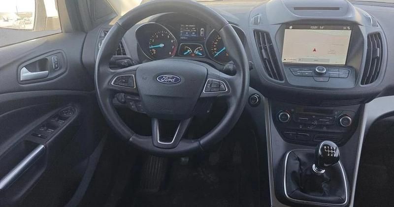 Usado Ford Kuga Trend+ 120 CV (88 kW) 2019 SUV