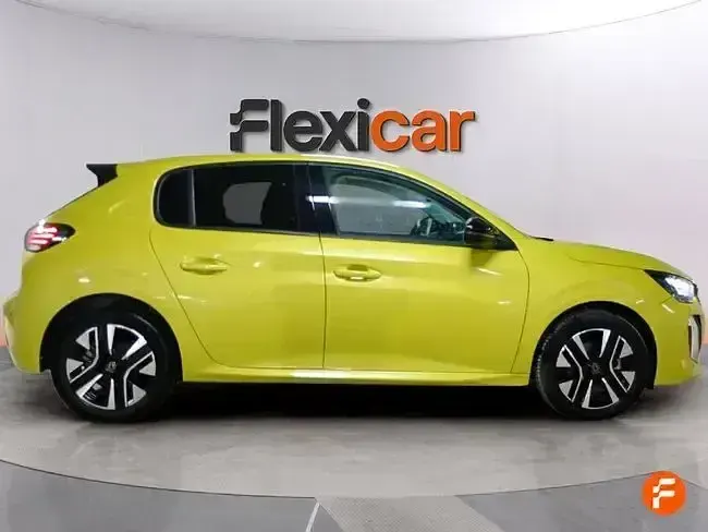 Usado Peugeot 208 Allure 110 CV (80 kW) 2025 Verde Utilitario