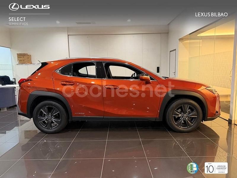 Usado Lexus UX Business Edition 184 CV (135 kW) 2022 Naranja SUV