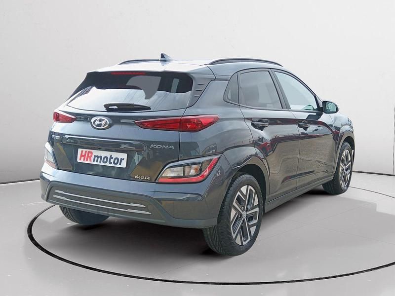 Usado Hyundai Kona 100 kW (136 CV) 2022 Gris SUV