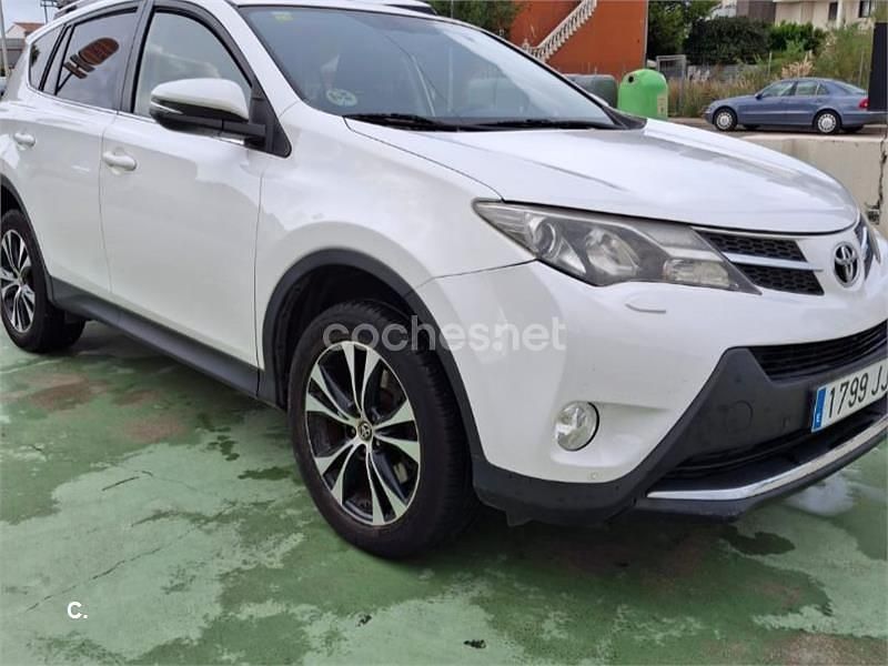 Blanco Usado 2015 Toyota RAV4 Advance SUV | 11.900 € (Super precio) - Imagen 1/4