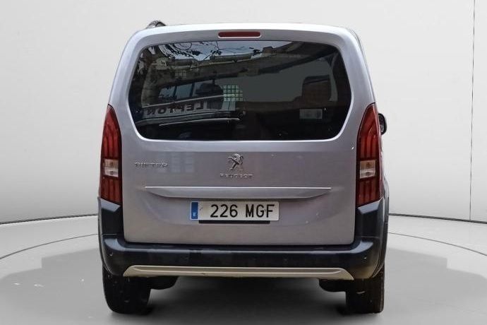 Usado Peugeot Rifter Allure 131 CV (96 kW) 2023 Monovolumen